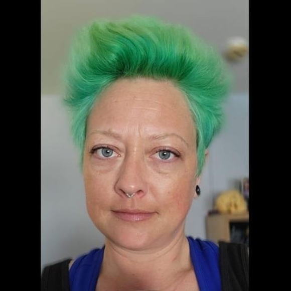 Meet your Posher, Stacie - Picture 1 of 1